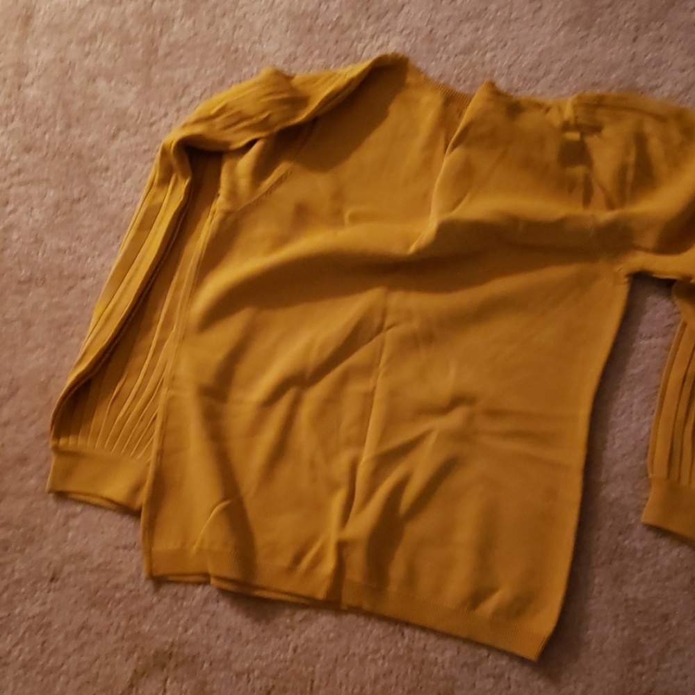 Sweater - Picture 3 of 3